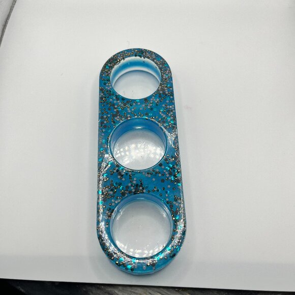 Ocean Blue Resin Candle – 3-Wick Handmade Statement Candle - Picture 1 of 3